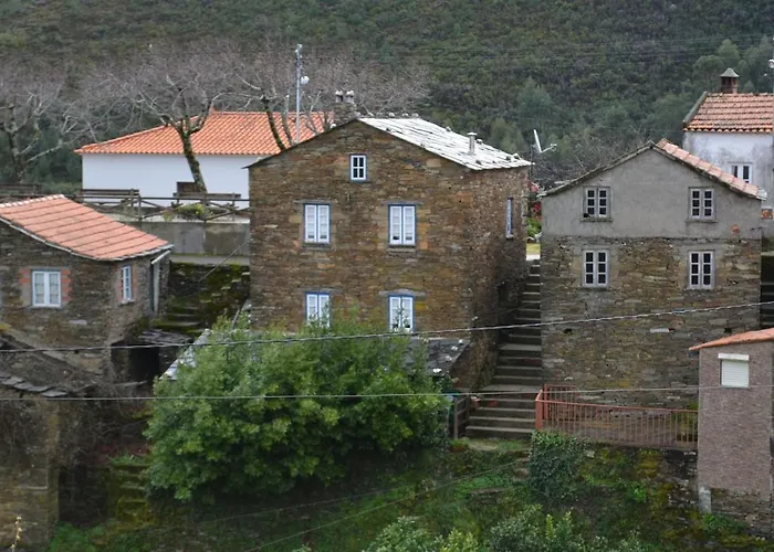 Casa Do Loureiro Chalé Arganil